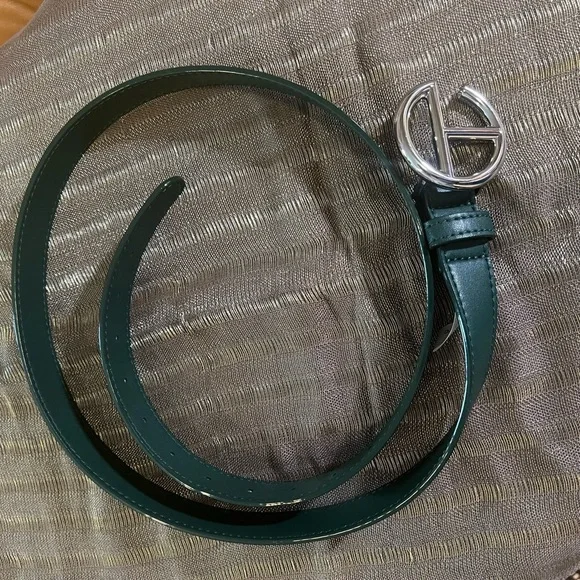 Green Telfar Belt with Chrome Logo Buckle ( worn once) - Picture 4 of 5
